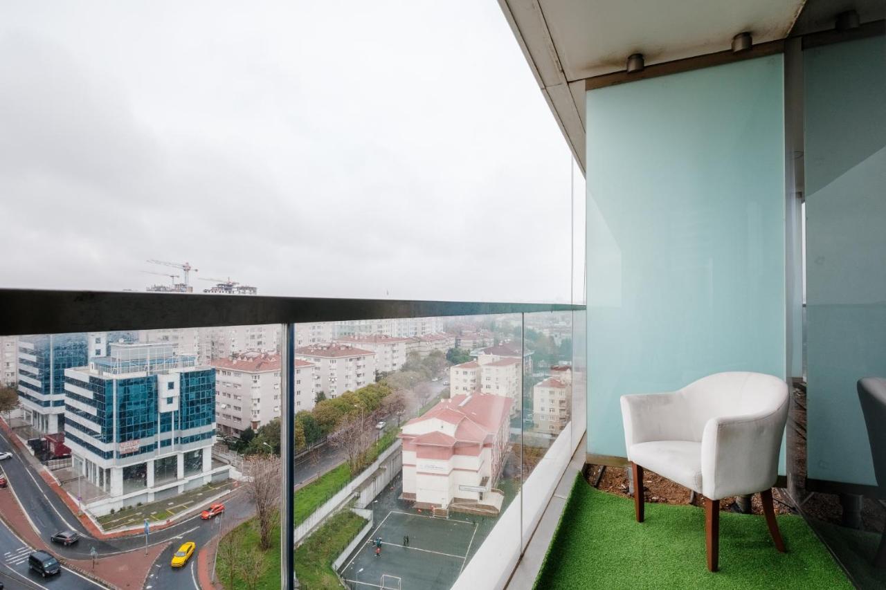 Lux W Balcony 1 Min To Metro In Merter Appartamento Provincia di Istanbul